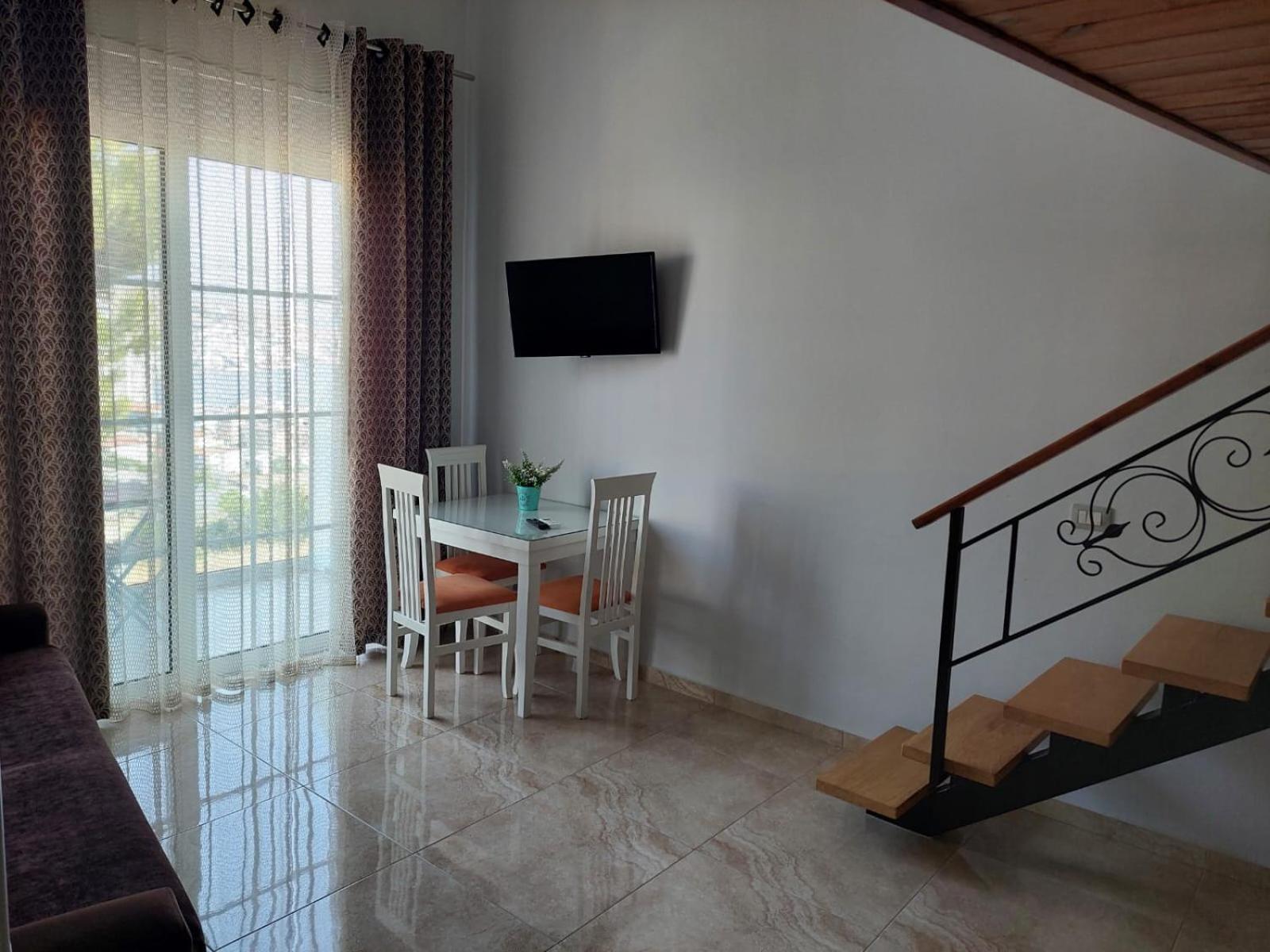 Crown Deluxe Apartments Sarandë Exteriér fotografie