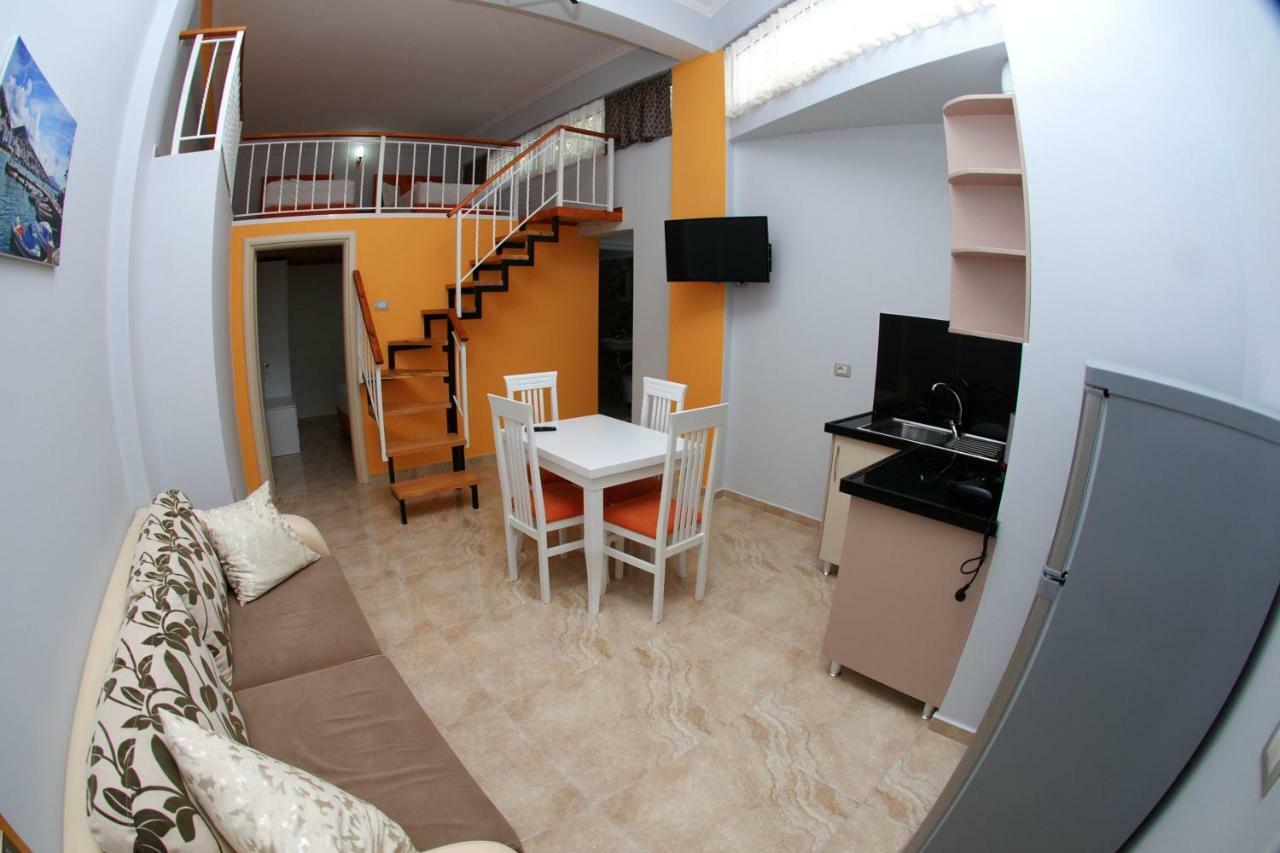 Crown Deluxe Apartments Sarandë Exteriér fotografie